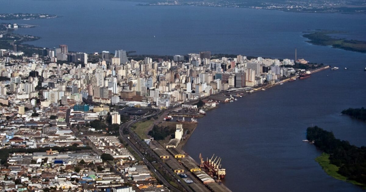 Porto Alegre — photo réelle (Wikimedia Commons, TimBray)