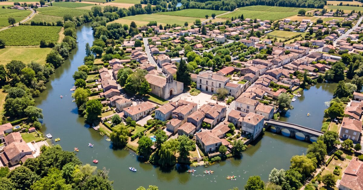 Lisle — aquarelle — France